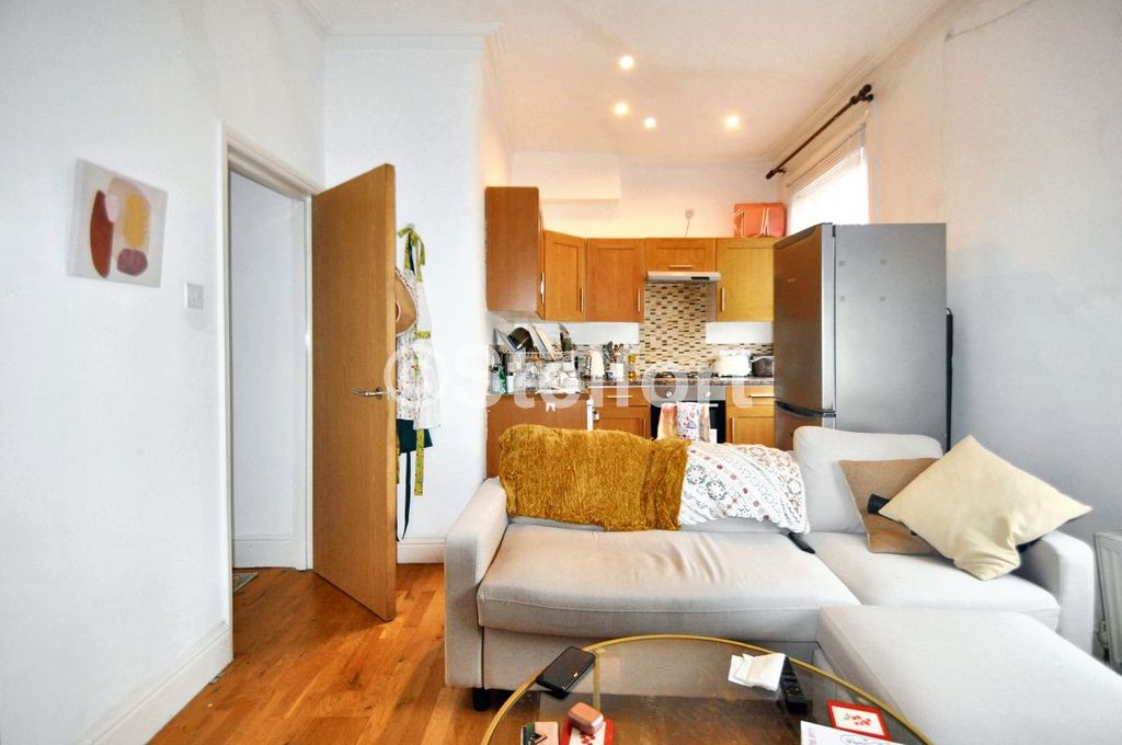 Property photo 1 of 6