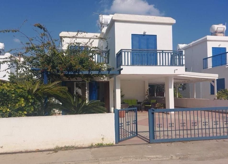 Property photo 1 of 11