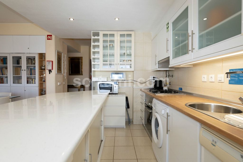 Property photo 3 of 29