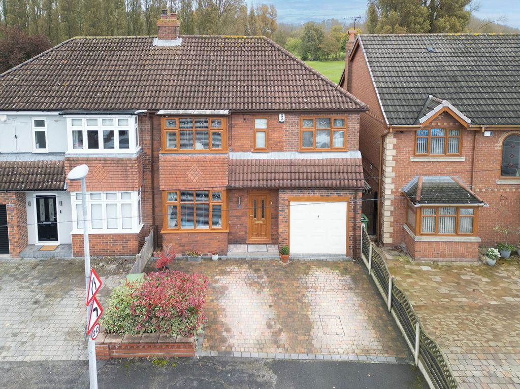 Property photo 1 of 41