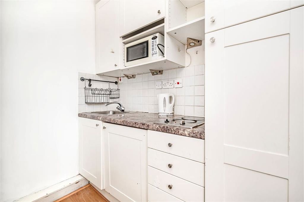 Property photo 3 of 3