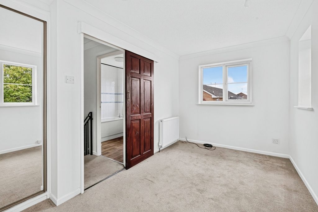 Property photo 3 of 12 3