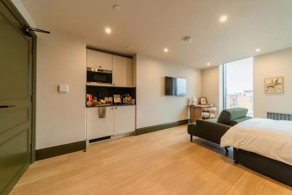 Property photo 2 of 19 Kitchen