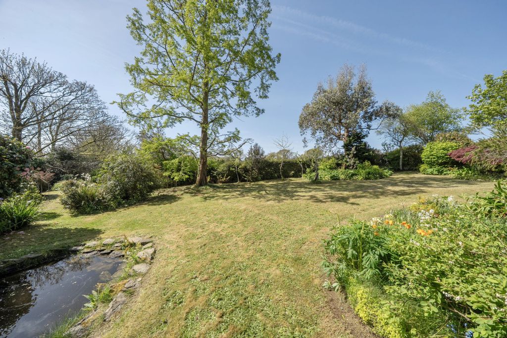 Property photo 3 of 19 Photo 3