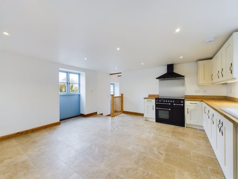 Property photo 2 of 11 Kitchen/Diner