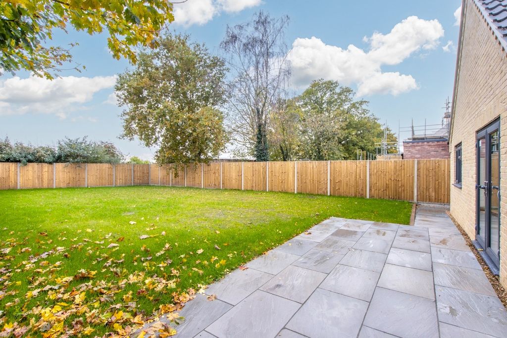 Property photo 3 of 24 2161573