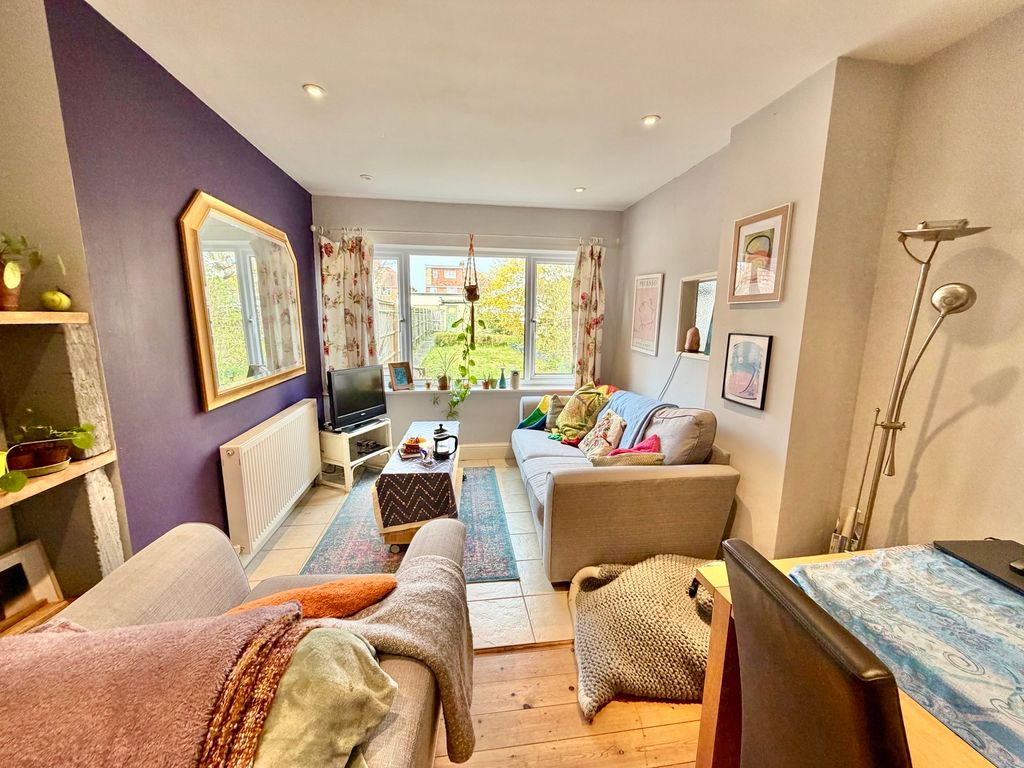 Property photo 2 of 12 Image