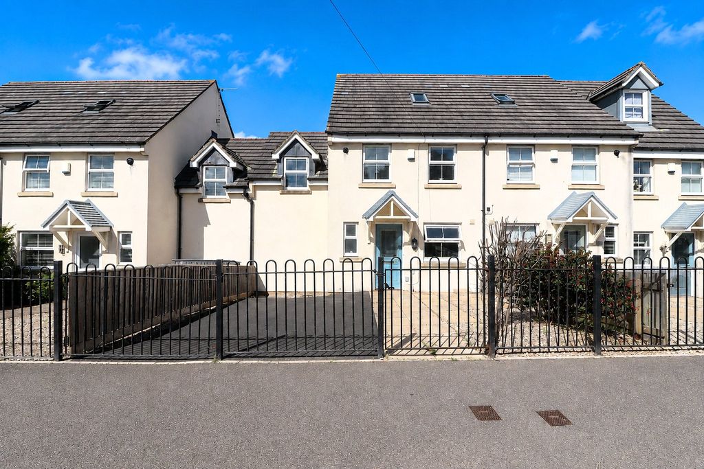 Property photo 1 of 16 Picture No. 02