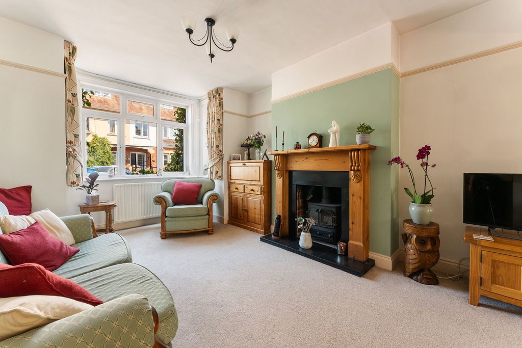 Property photo 2 of 36