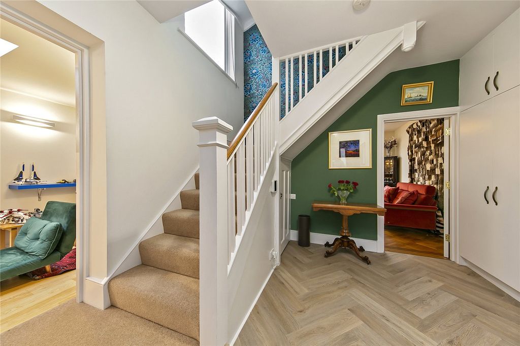 Property photo 2 of 18 Picture No. 17