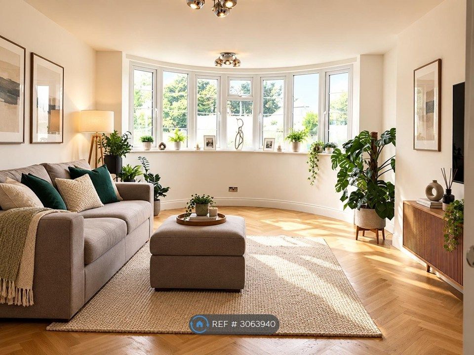 Property photo 1 of 14 Living Room