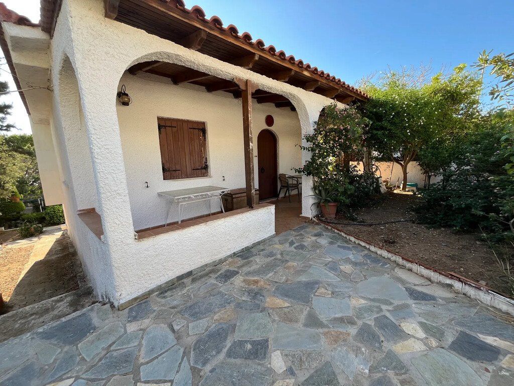 Property photo 2 of 24