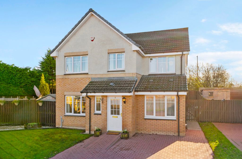 Property photo 1 of 42