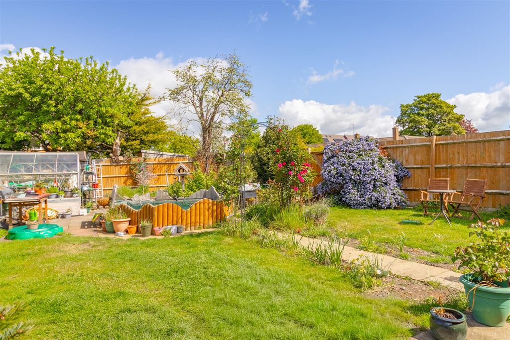 Property photo 2 of 29