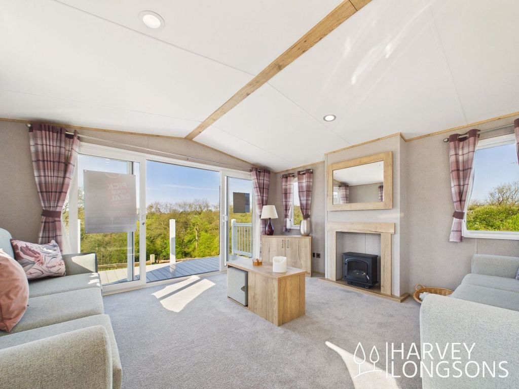 Property photo 2 of 20 Bright Living Room With Sofas And Patio Doors In Abi Kingston Lodge