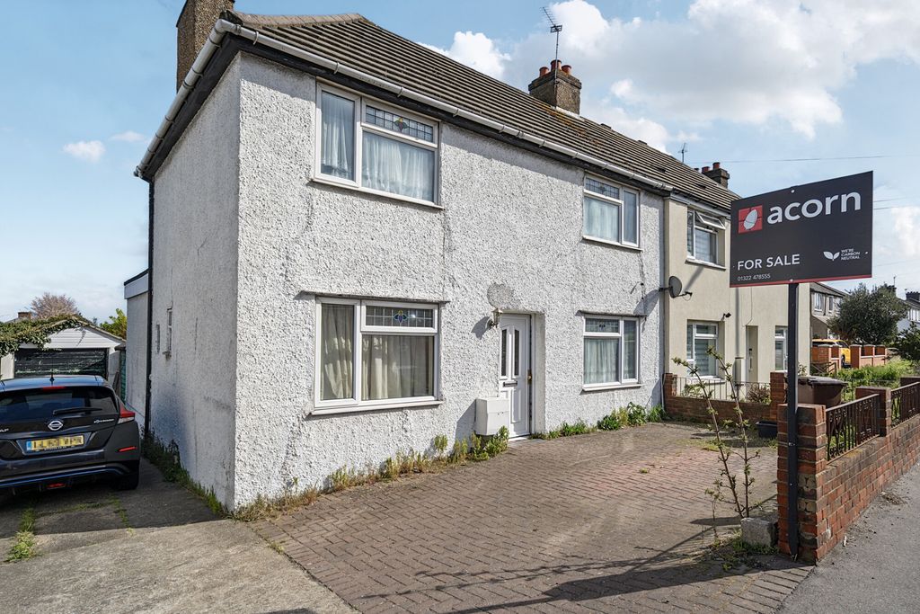 Property photo 1 of 18 External