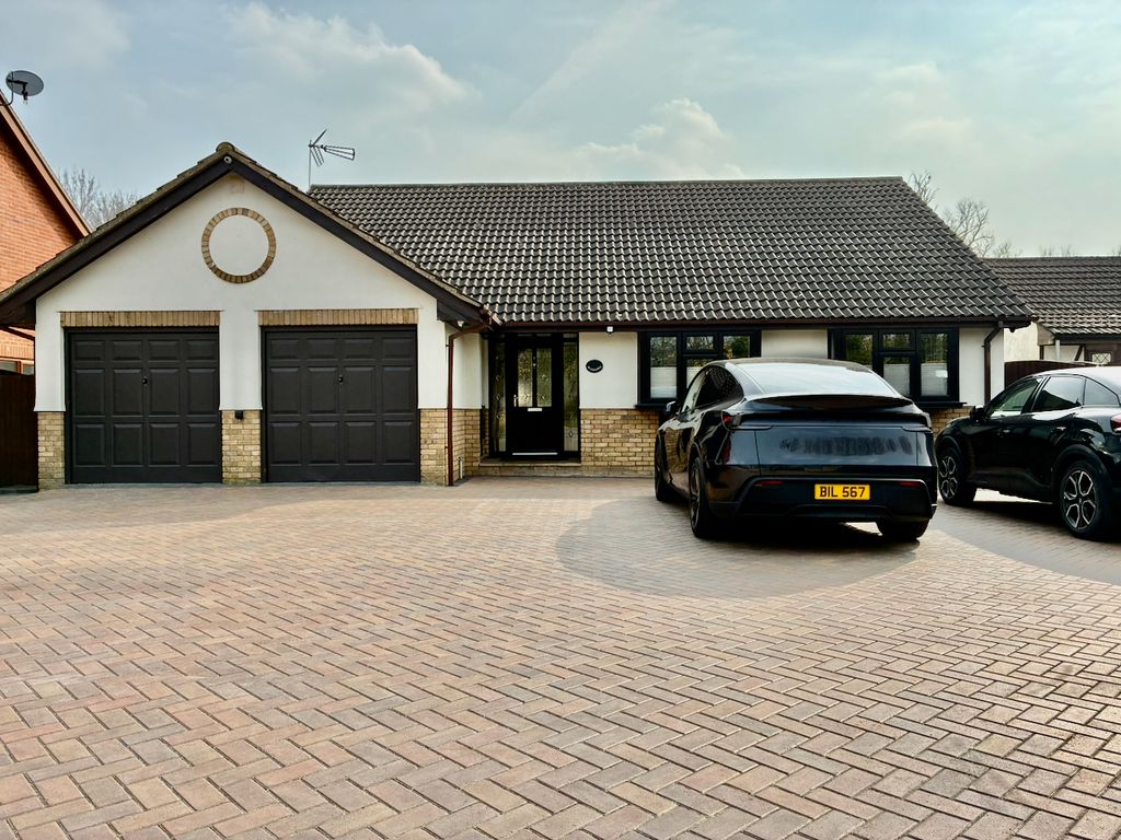 Property photo 1 of 41