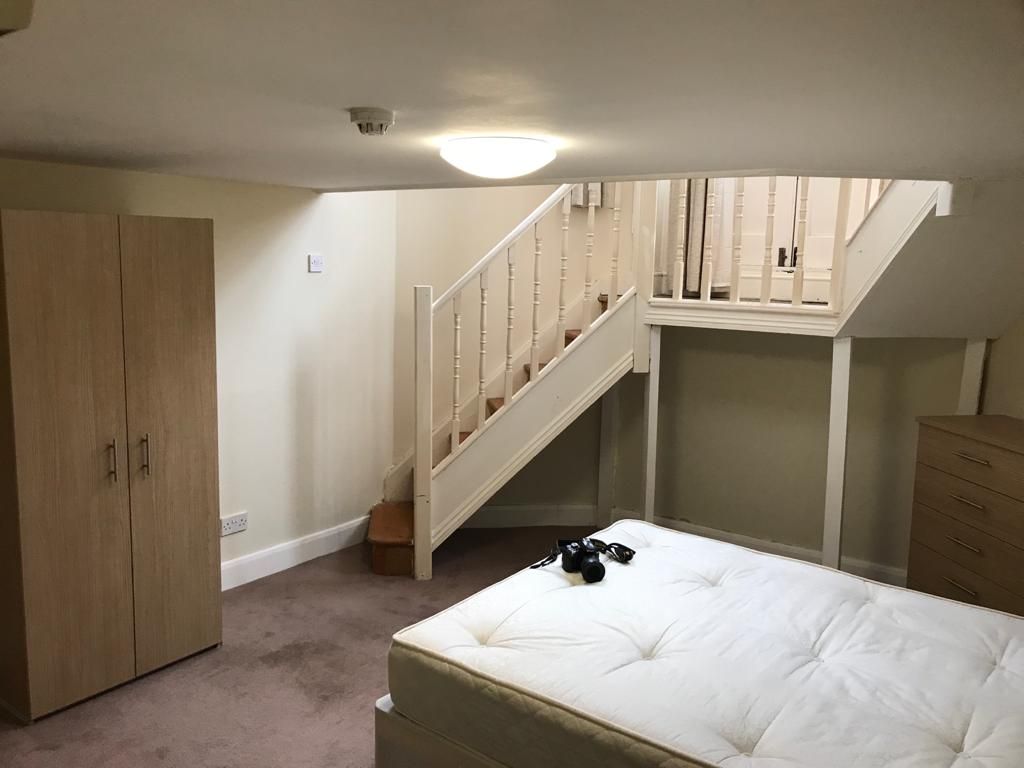 Property photo 3 of 5