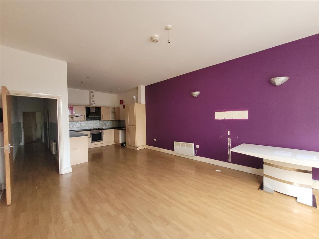 Property photo 3 of 9 Open Plan Lounge/Kitchen