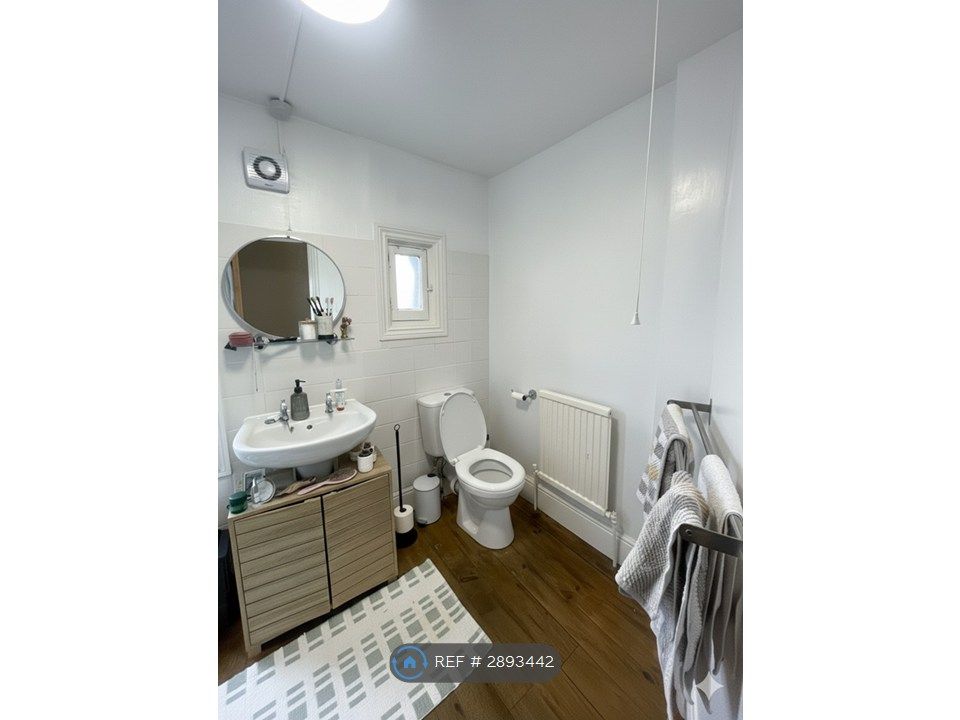 Property photo 2 of 5 Bathroom