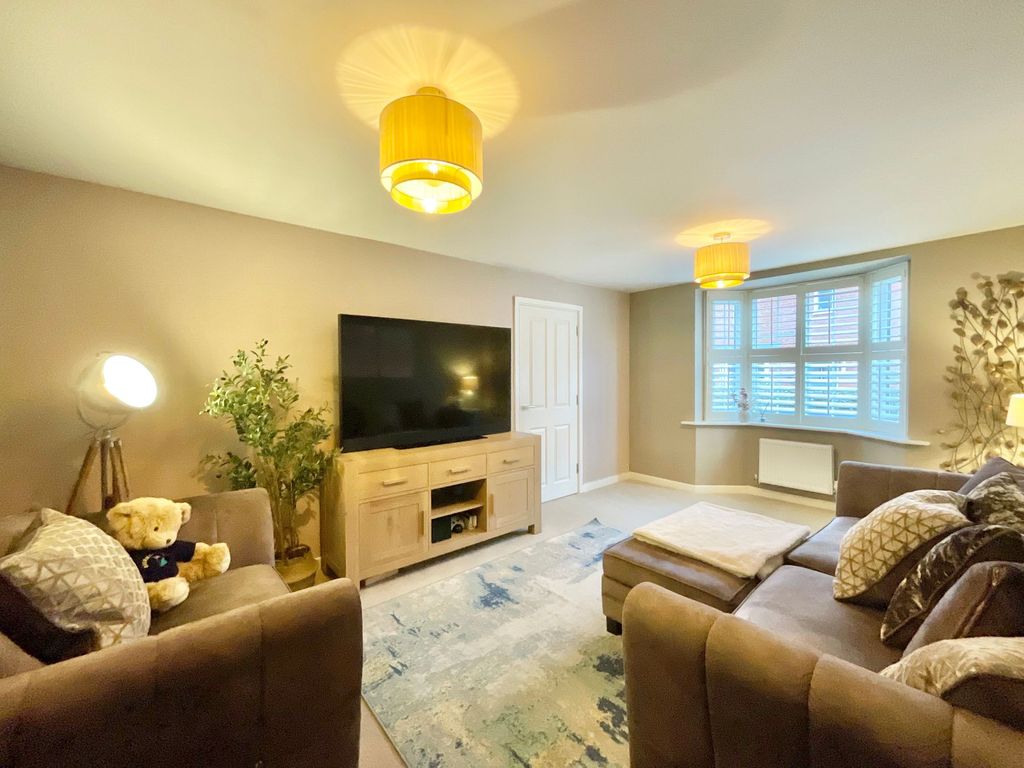 Property photo 2 of 27