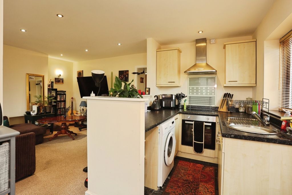 Property photo 2 of 14 Photo