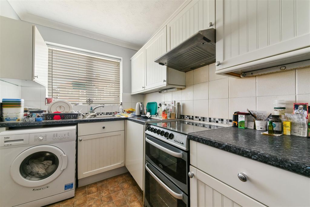 Property photo 3 of 12 Malden Road, 193-13.Jpg