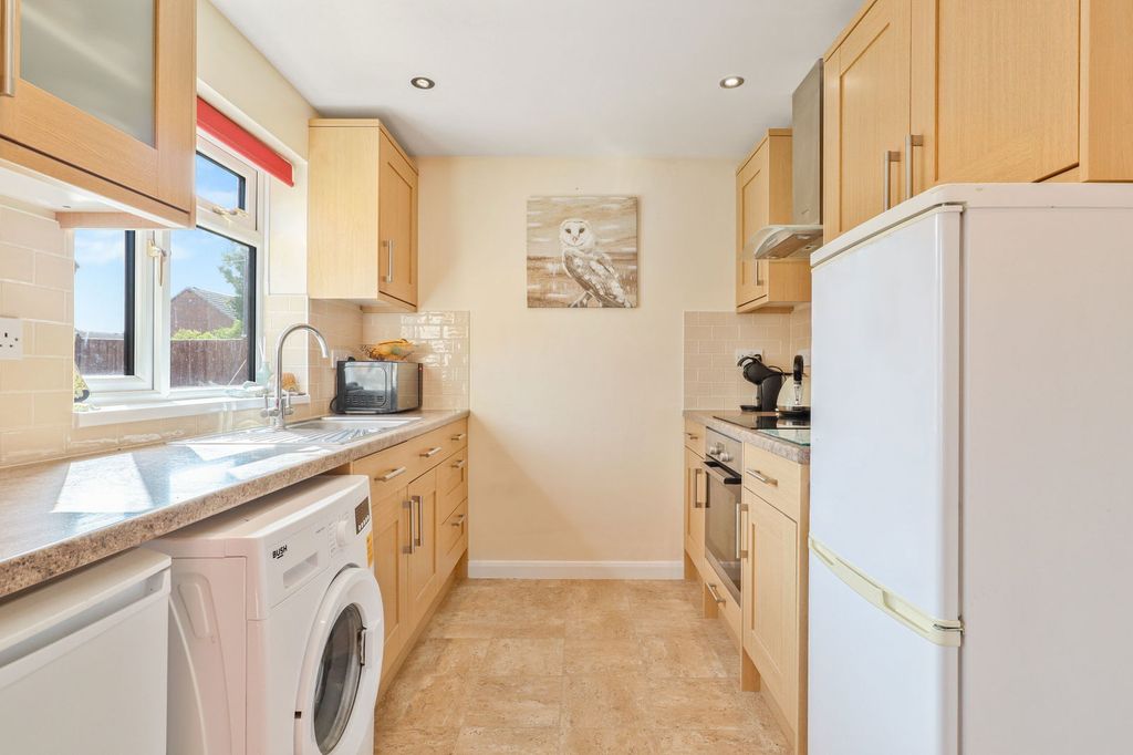 Property photo 3 of 19
