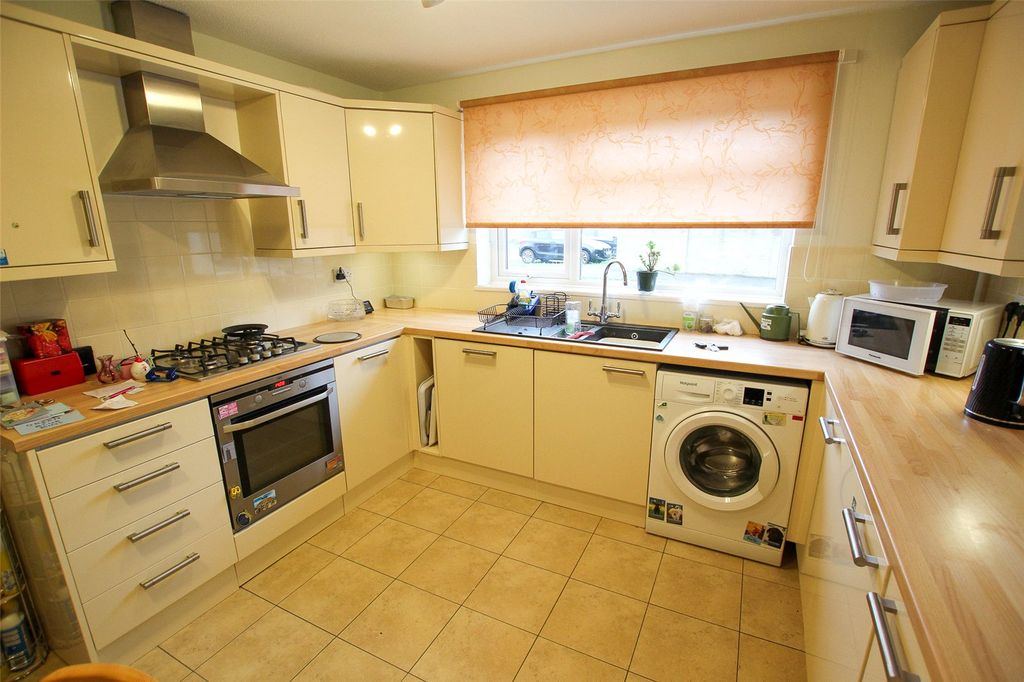 Property photo 2 of 16 Kitchen Dining Room.
