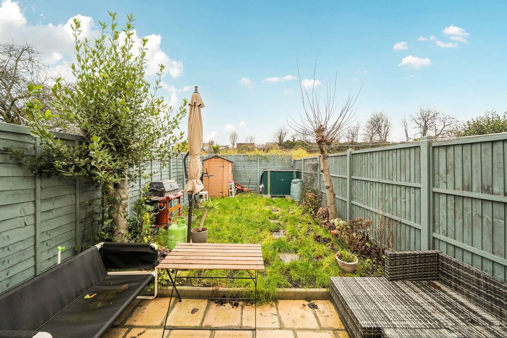 Property photo 2 of 11