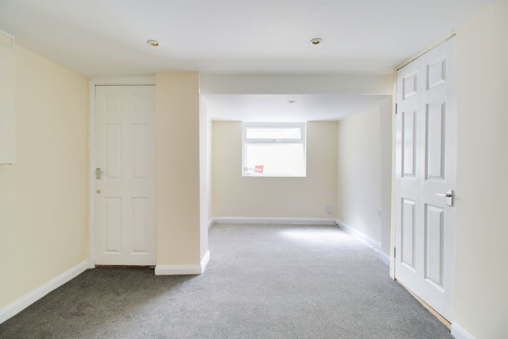 Property photo 3 of 14 Photo 11
