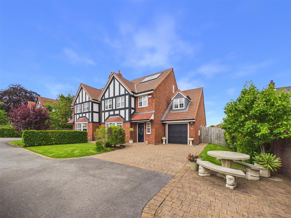 Property photo 1 of 24 Heads Lane, Hessle - Main