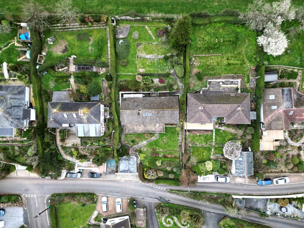 Property photo 3 of 23