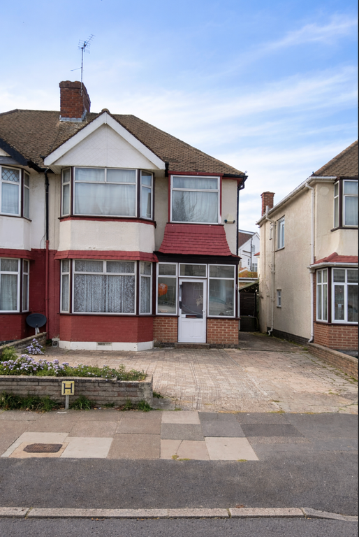 Property photo 1 of 8