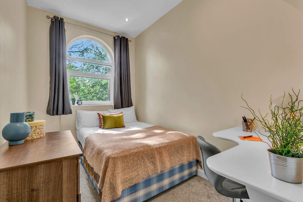 Property photo 3 of 6 Property Photo