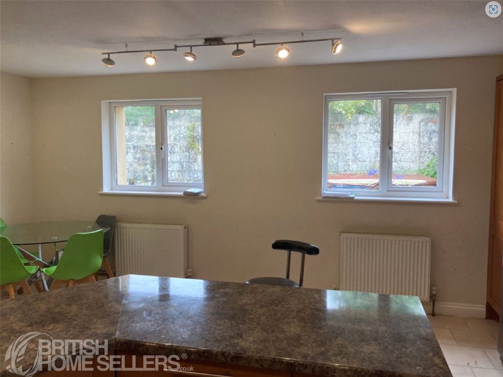 Property photo 3 of 40 Picture No. 26