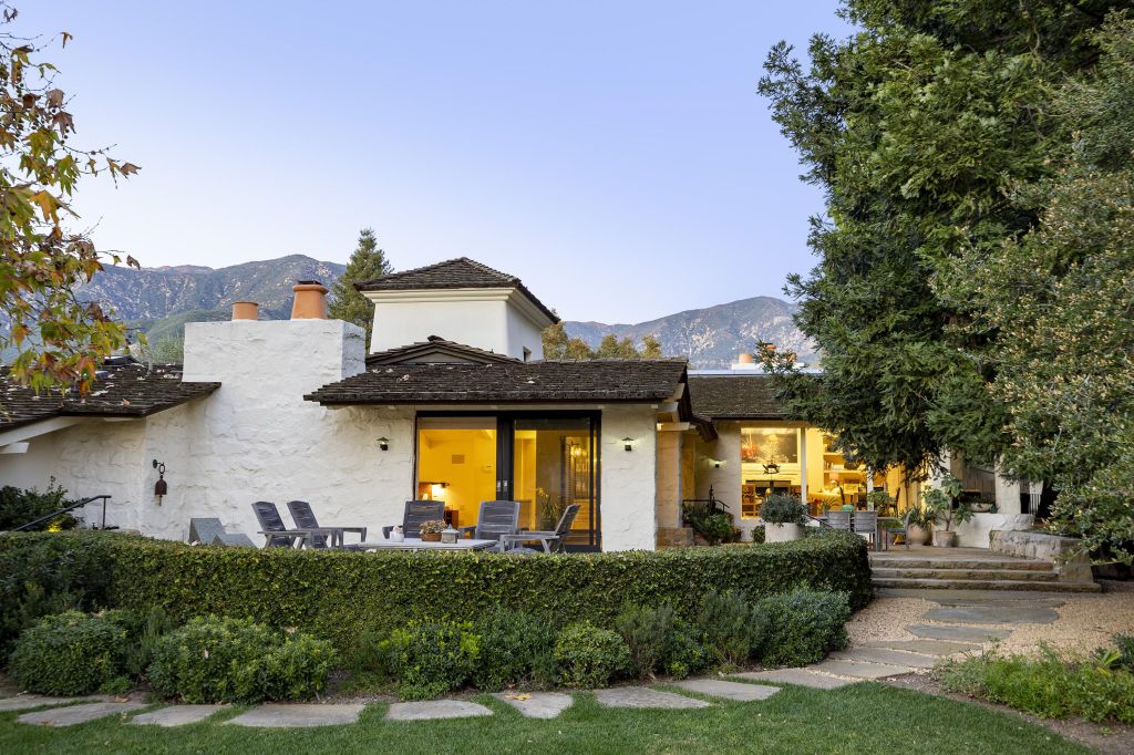 Property photo 1 of 10