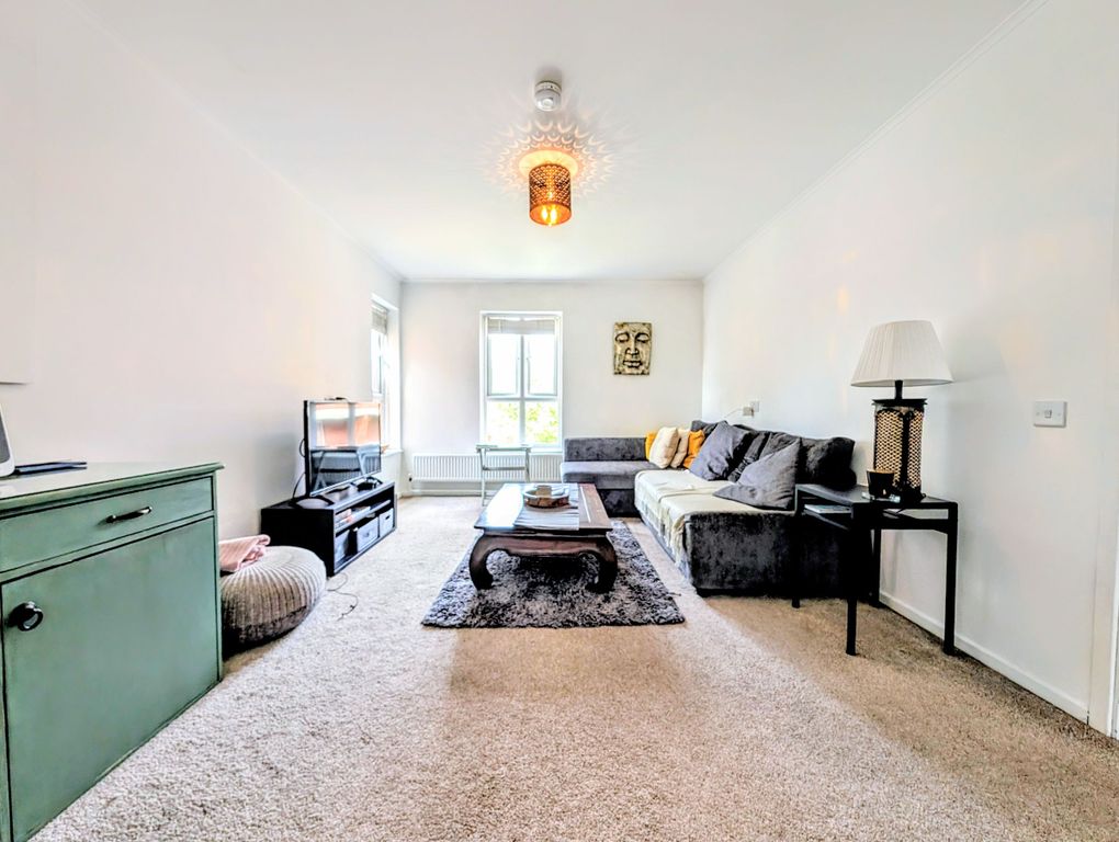 Property photo 2 of 6
