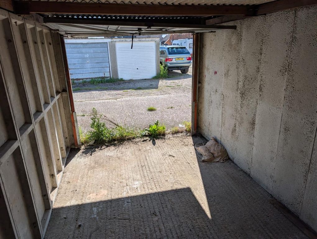 Property photo 3 of 3