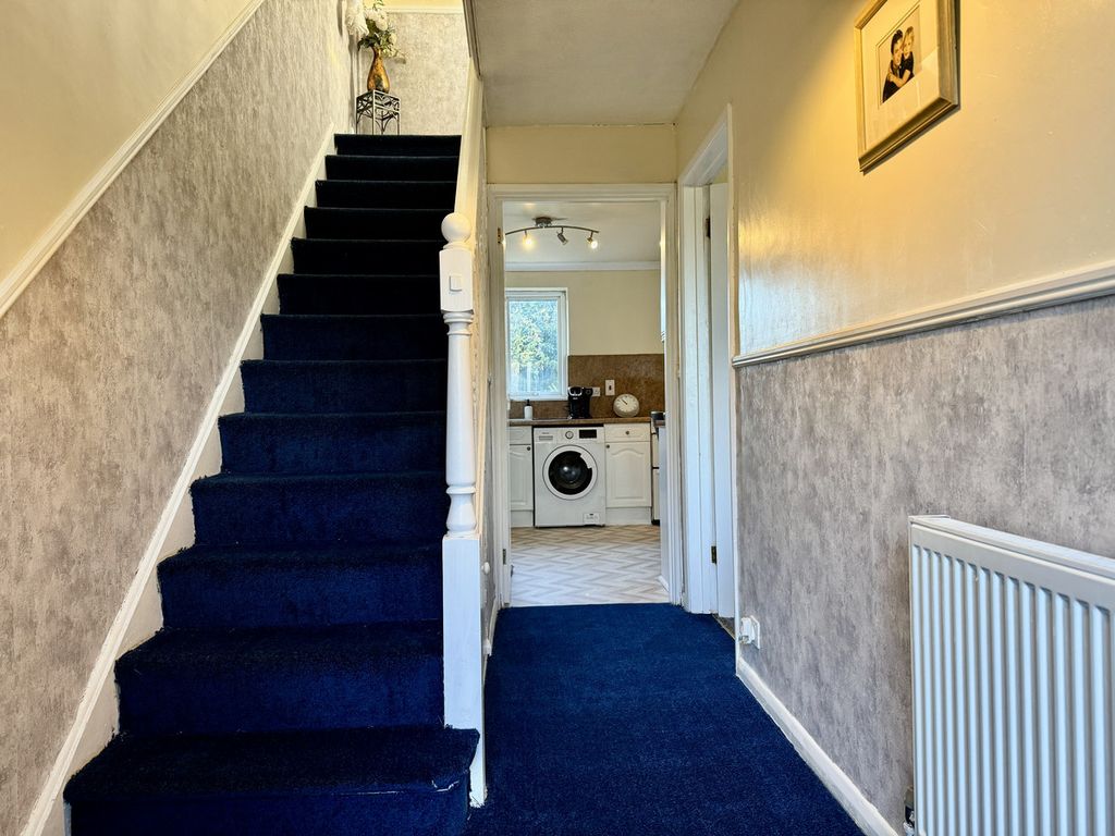 Property photo 3 of 25