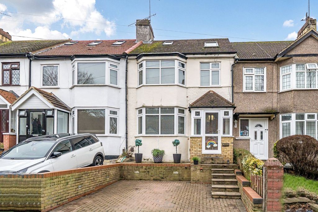 Property photo 3 of 17 External