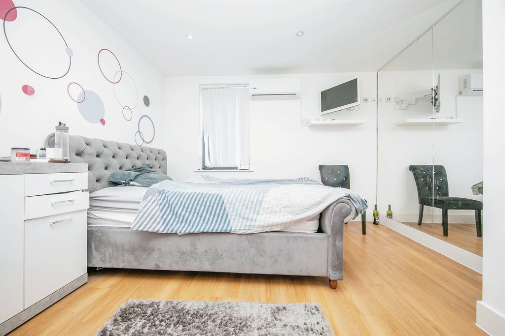 Additional image 14 of 6 bed detached house for saleDunwich Close, Ipswich IP3