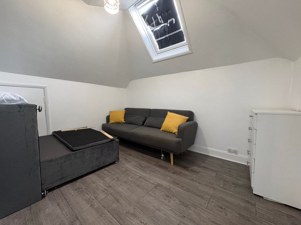 Property photo 2 of 12 Img_1649