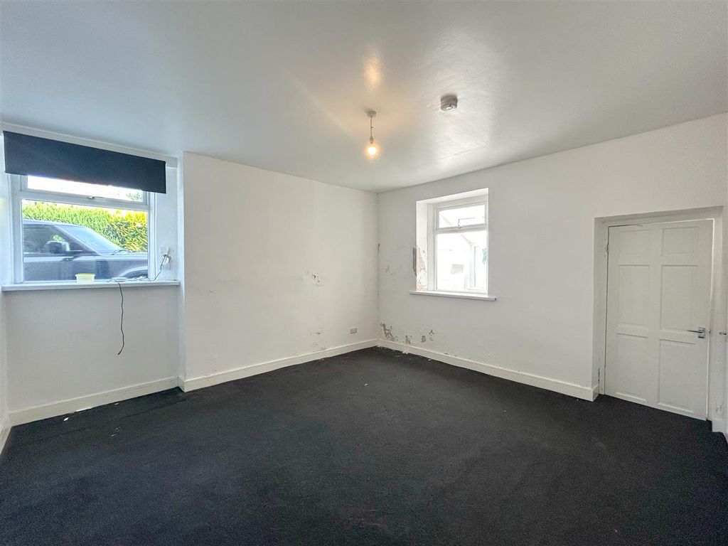 Property photo 3 of 20 1784033042_19_F4c37289-5094-4F81-9c3E-c5c50E2A0cd7