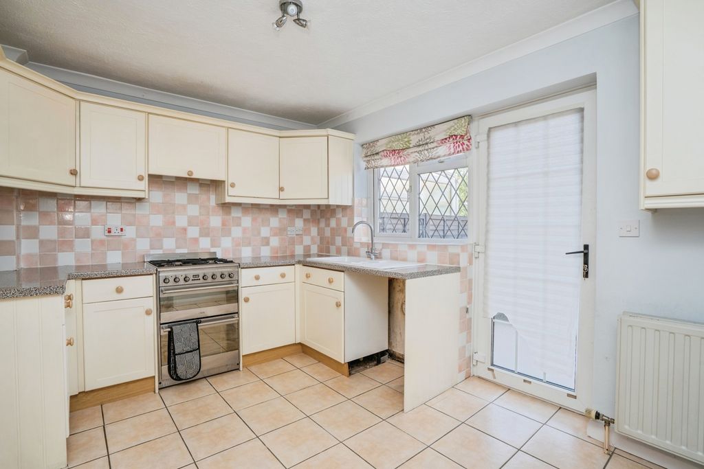 Property photo 3 of 12 Pbox-Img.Jpg