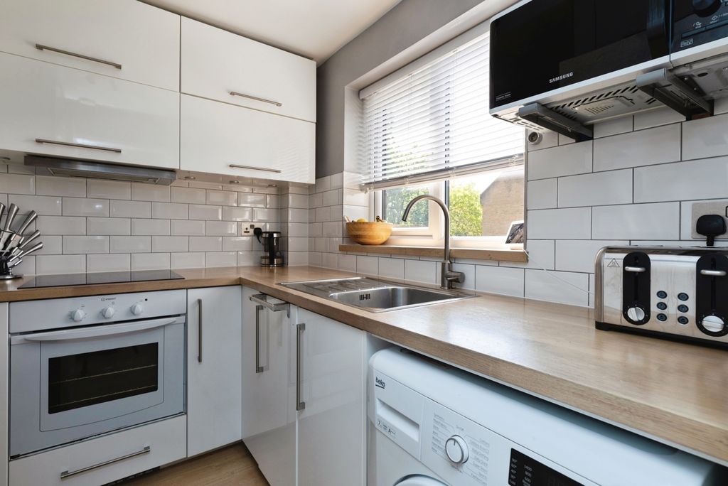 Property photo 2 of 16 Pbox-Img.Jpg
