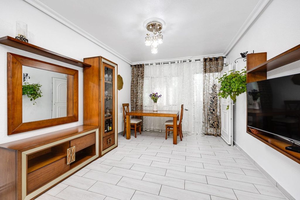 Property photo 3 of 47