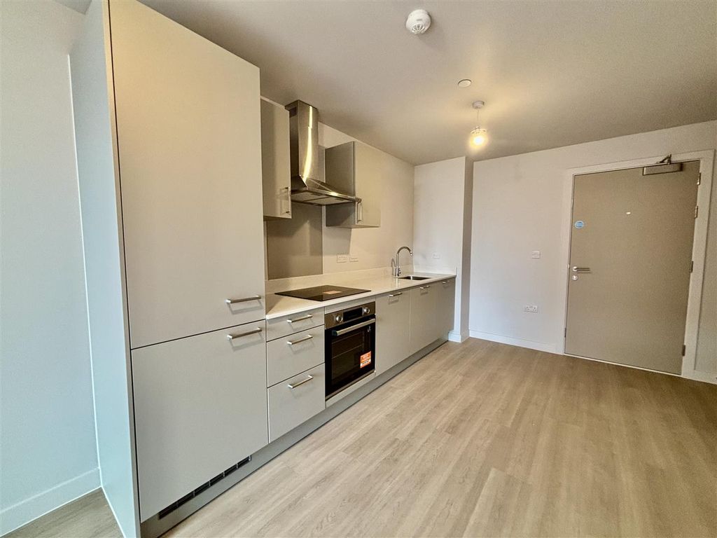 Property photo 2 of 12 Kitchen Pic 1.Jpeg