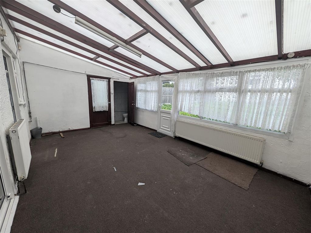Property photo 3 of 11 118467.Jpg