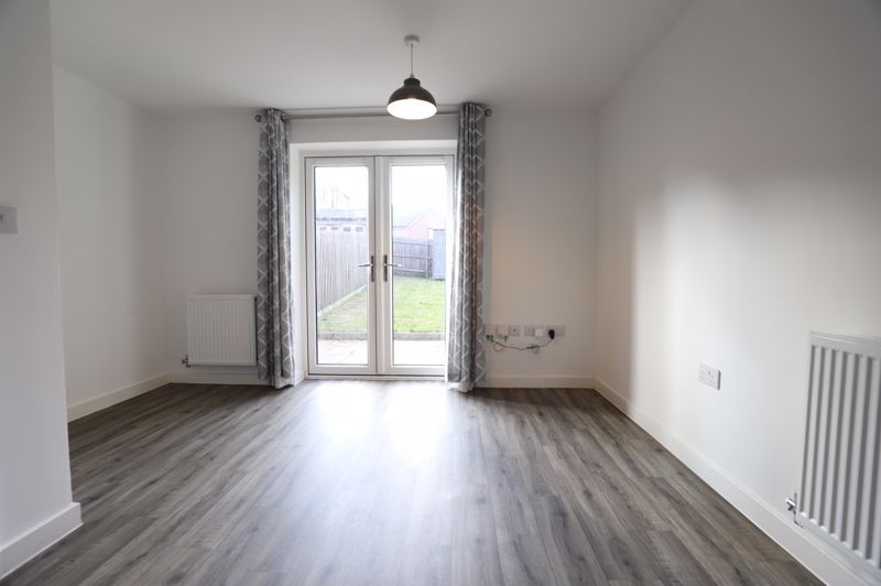 Property photo 3 of 9 Photo 9